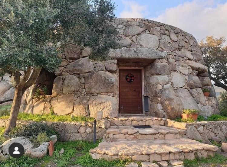 Il Nuraghe Del Lago Coghinas Oschiri Экстерьер фото
