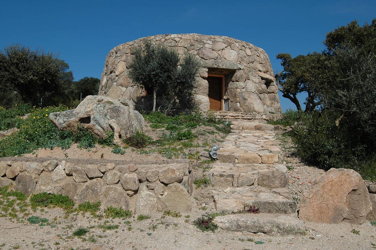Il Nuraghe Del Lago Coghinas Oschiri Экстерьер фото